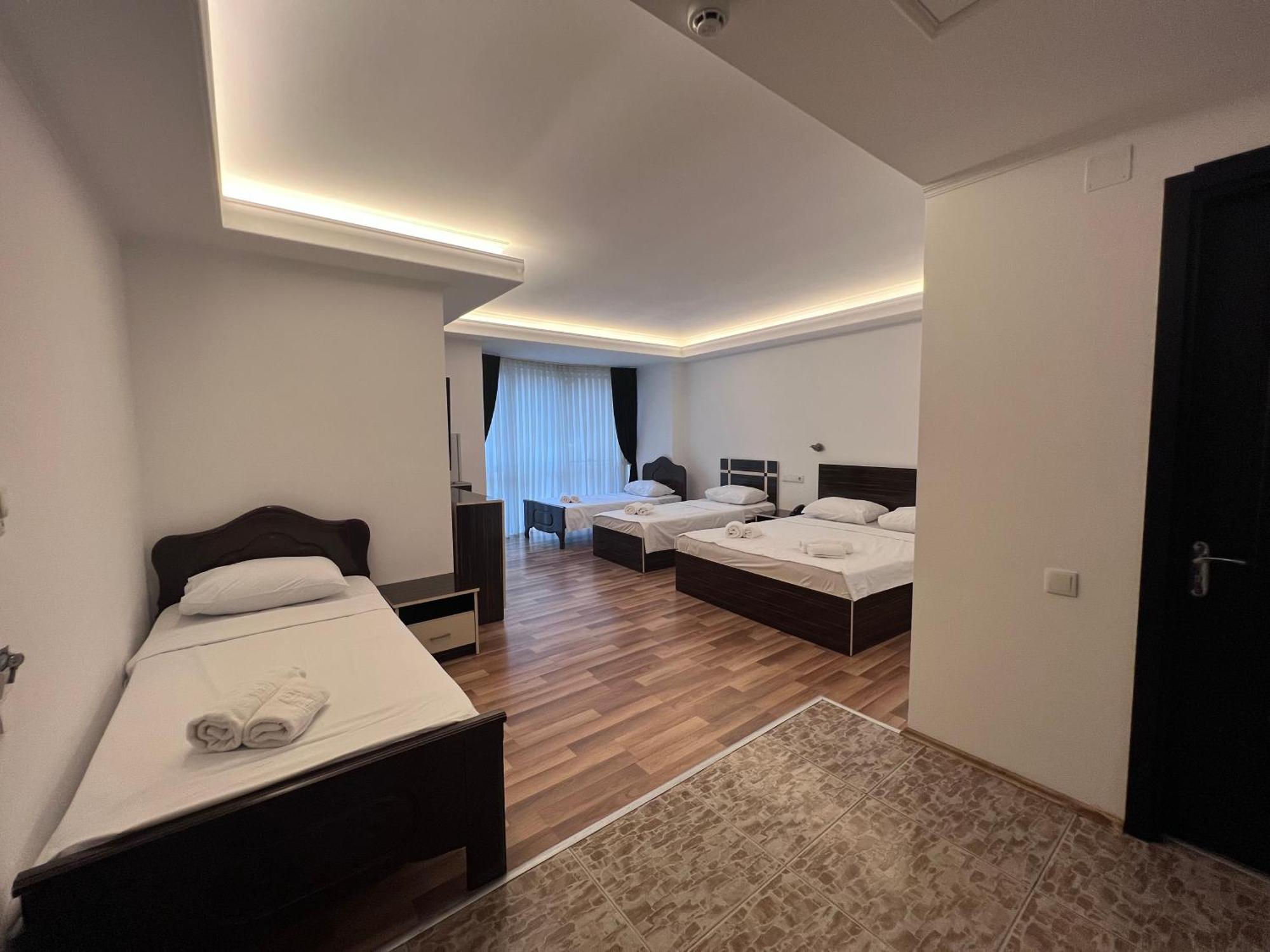 Hotel Argo บาทูมิ ภายนอก รูปภาพ