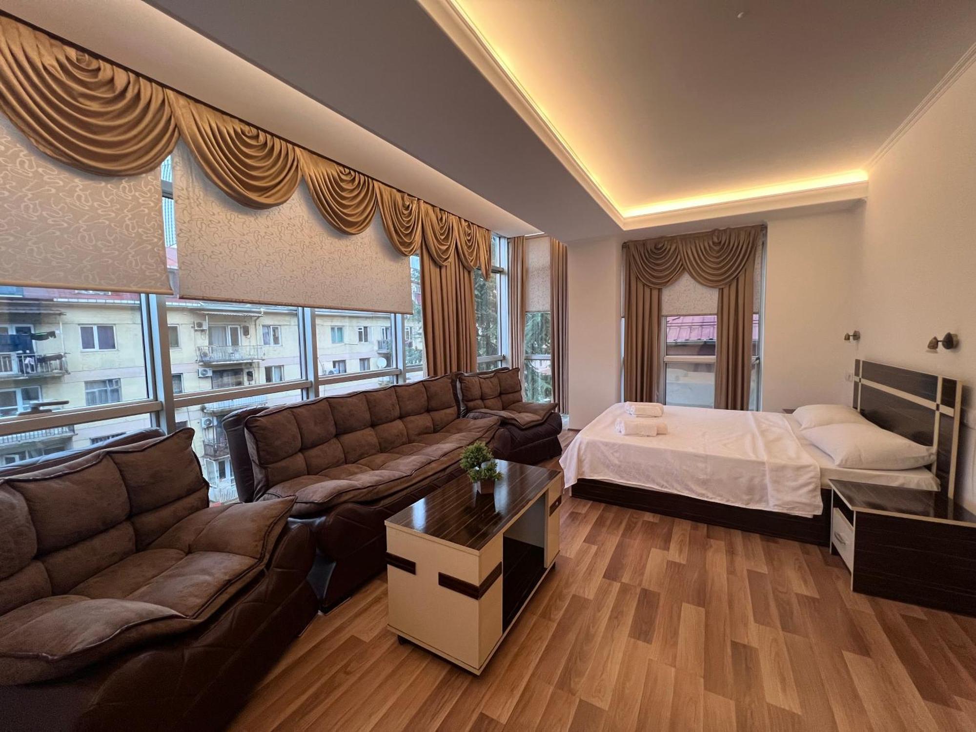 Hotel Argo บาทูมิ ภายนอก รูปภาพ